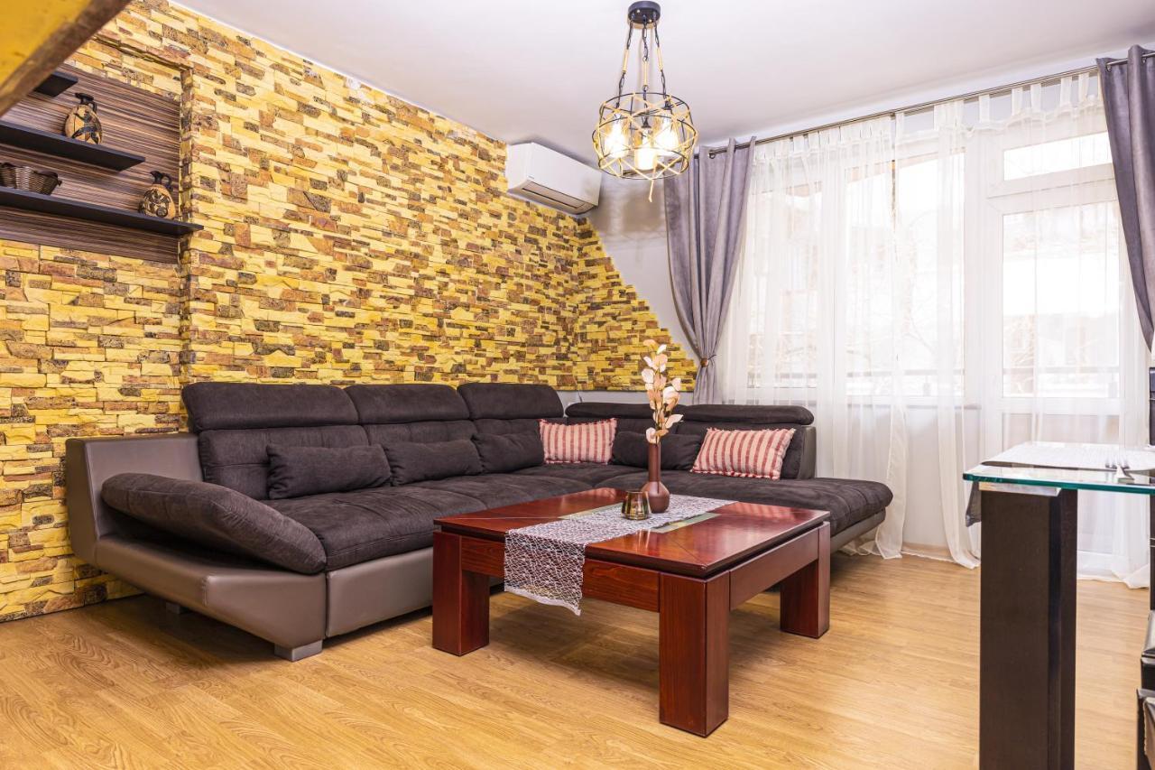 1Bd Apartment - 5 Mins To The City Centre By Flat Mаnager Plovdiv Exterior foto